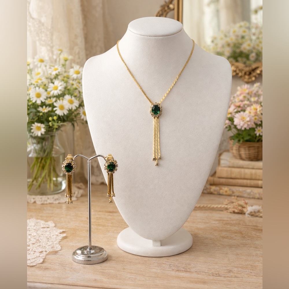 Vintage 1980s Gold Chain Faux Emerald Rhinestone Necklace & Clip On Earring Set